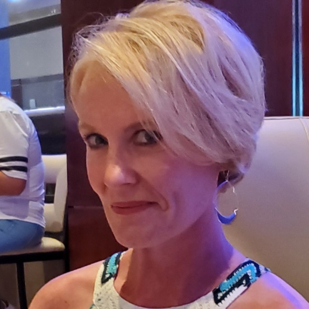 Meet your Posher, Lisa